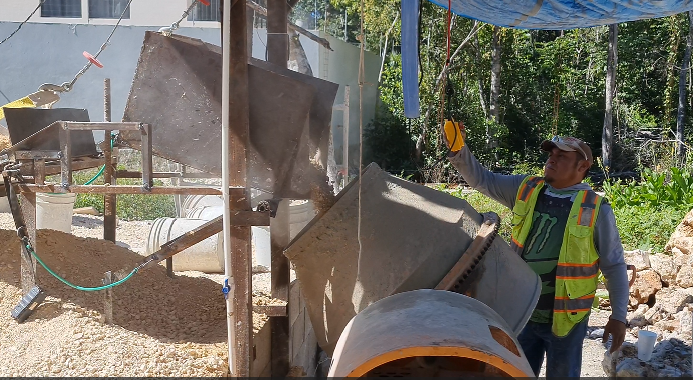 Lire la suite à propos de l’article Le 9 février. Production de béton sur le site.